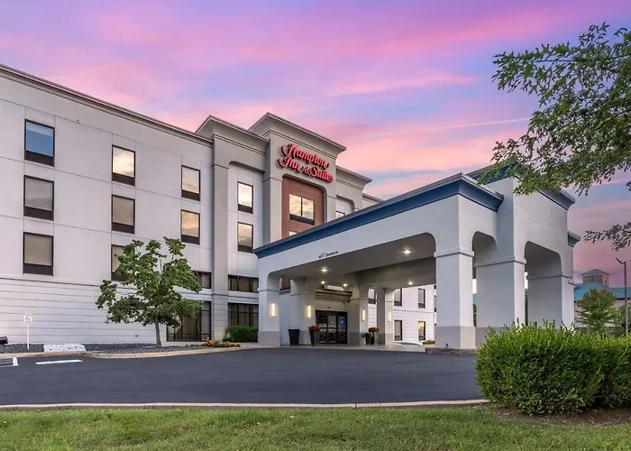 Hampton Inn & Suites Louisville East