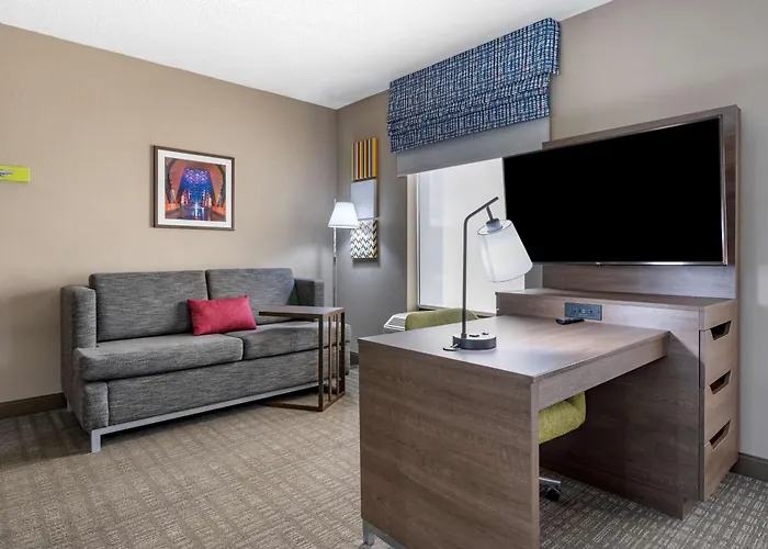 Hampton Inn & Suites Louisville East