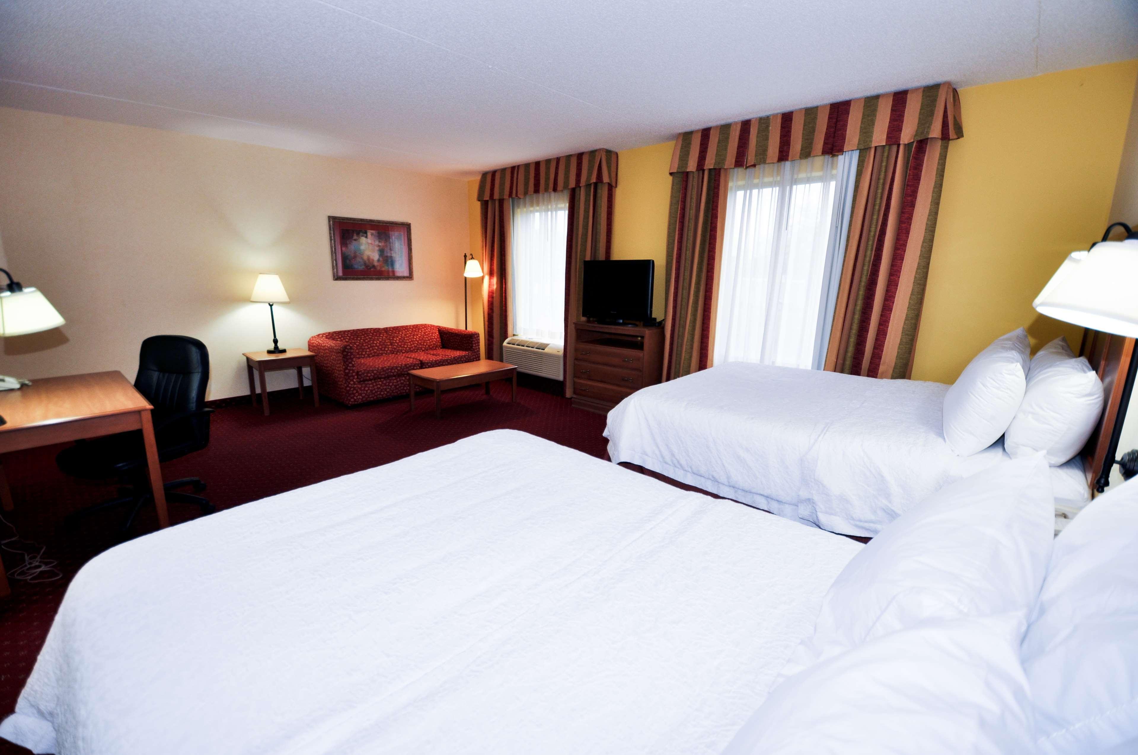 Hampton & East Hotel Louisville