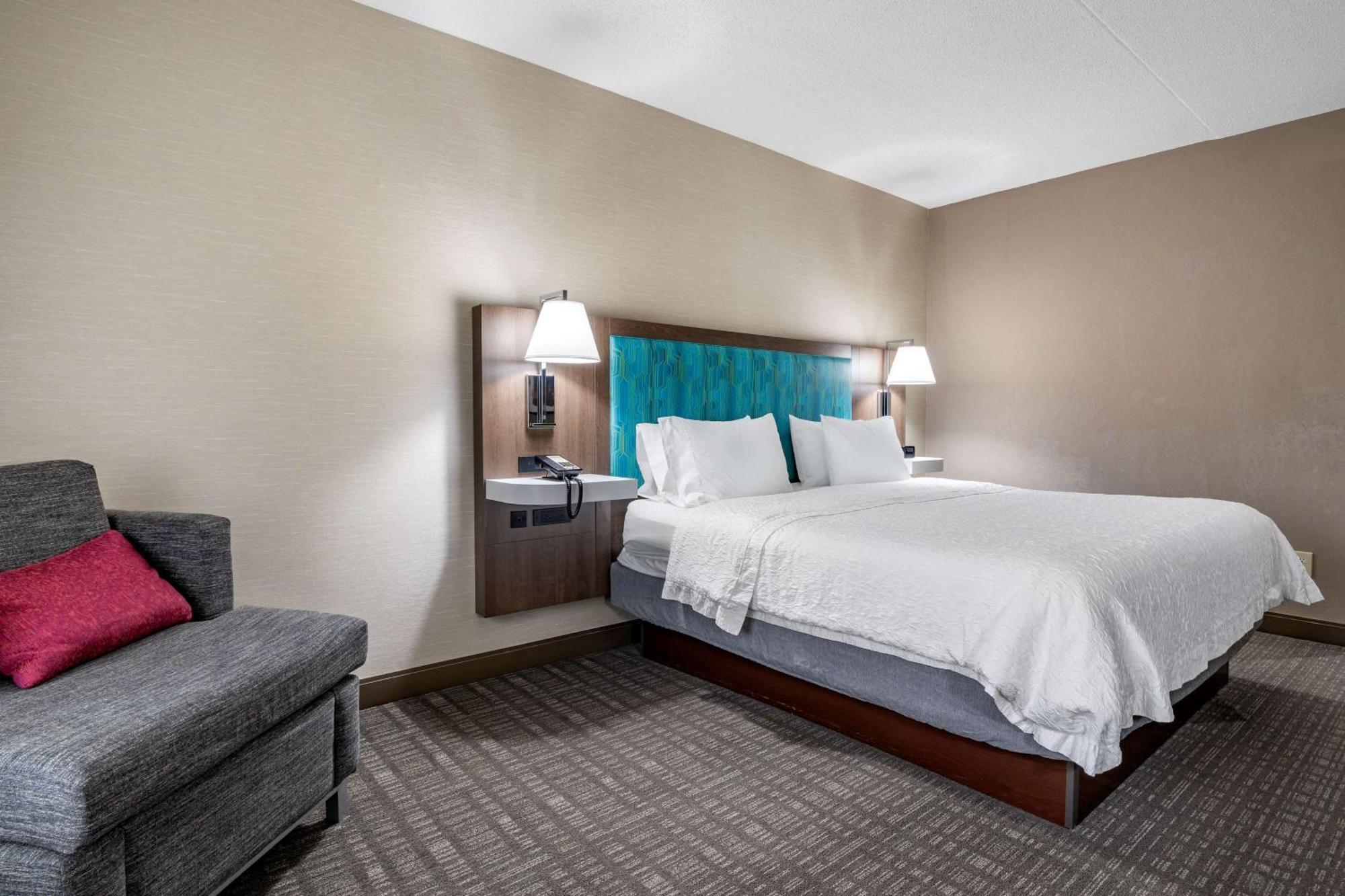 Hampton & East Hotel